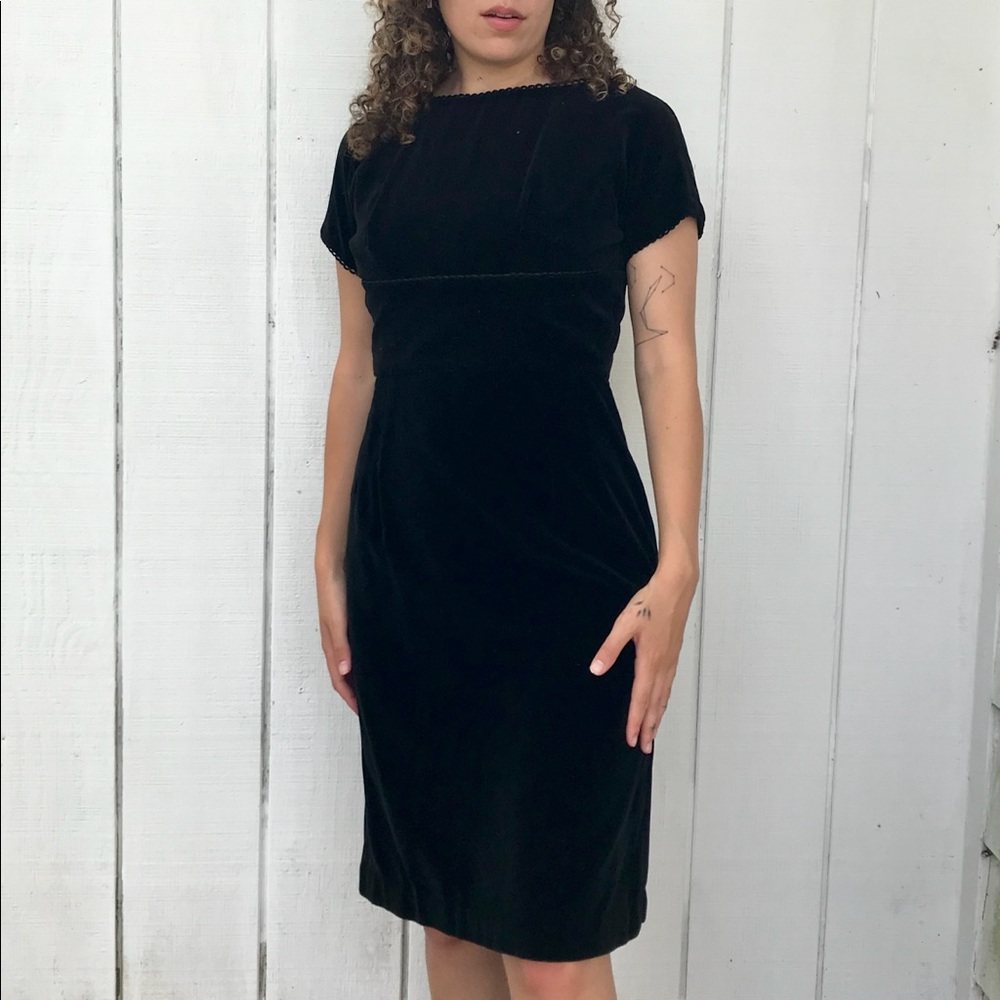 vintage 50s wiggle dress black velvet